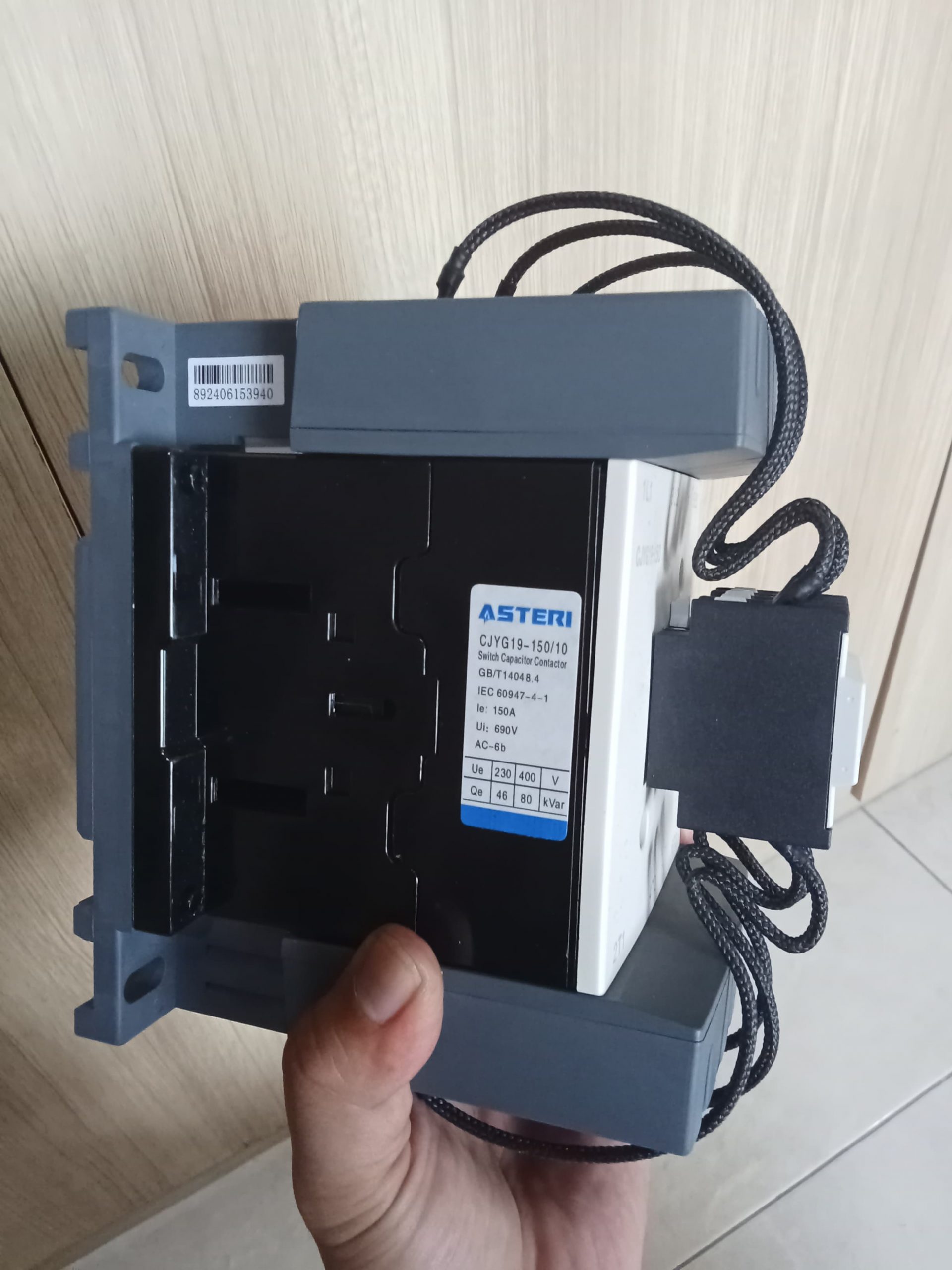 Kontaktor Kapasitor 100Kvar / 380V / 150A Original Asteri